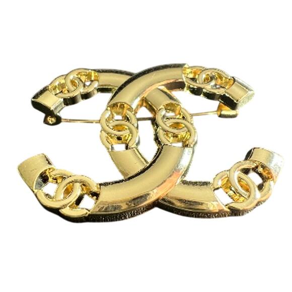 Gold CHANEL Interlocking Multi CC Brooch B23 K (CHXX018) - Picture 3 of 5